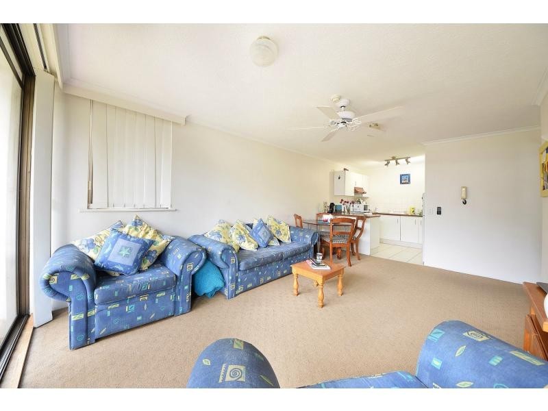 2/43 Enderley Avenue, Surfers Paradise QLD 4217