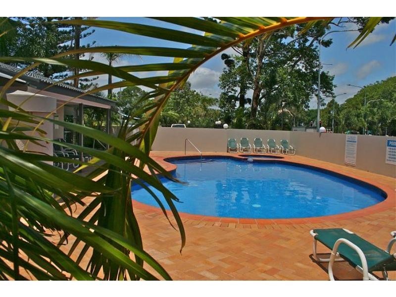 2/43 Enderley Avenue, Surfers Paradise QLD 4217