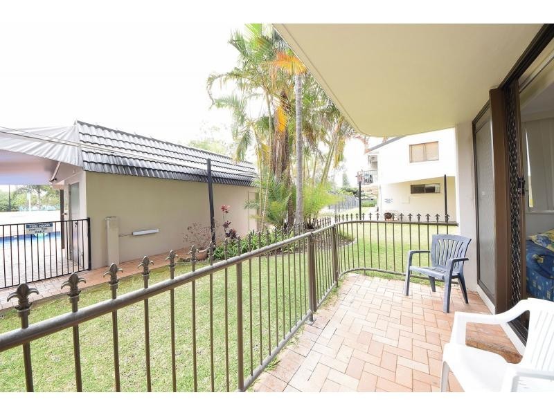 2/43 Enderley Avenue, Surfers Paradise QLD 4217