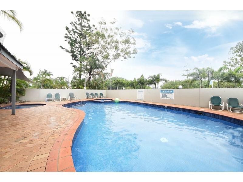 2/43 Enderley Avenue, Surfers Paradise QLD 4217