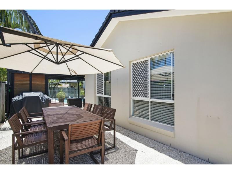 85 Honeyeater Drive, Burleigh Waters QLD 4220