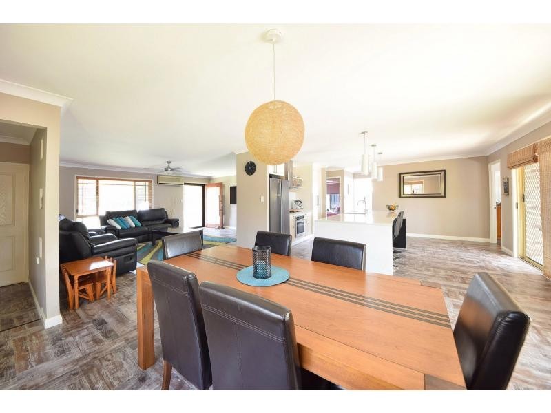 6 Wisconsin Street, Varsity Lakes QLD 4227