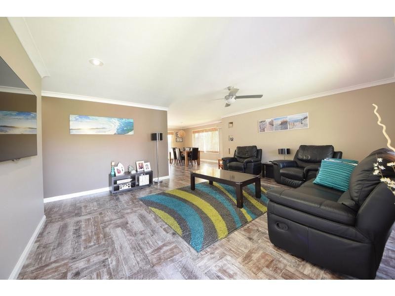 6 Wisconsin Street, Varsity Lakes QLD 4227