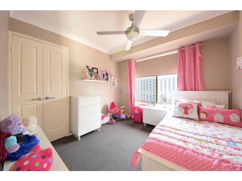 6 Wisconsin Street, Varsity Lakes QLD 4227