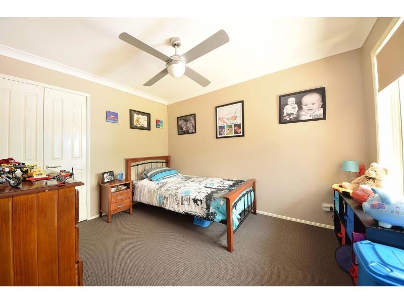 6 Wisconsin Street, Varsity Lakes QLD 4227