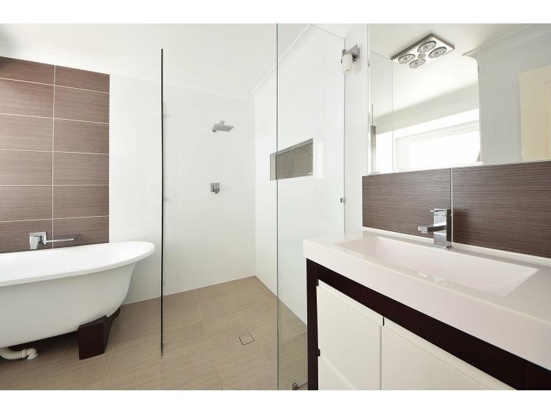 6 Wisconsin Street, Varsity Lakes QLD 4227