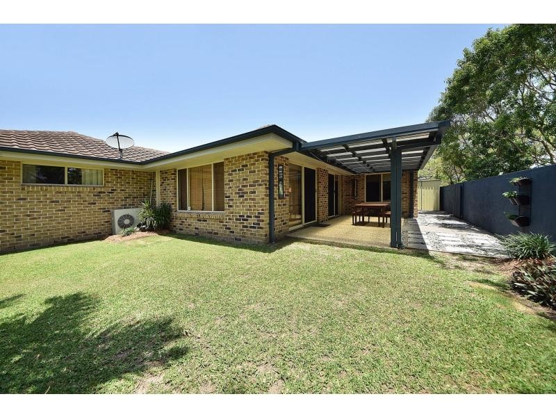 6 Wisconsin Street, Varsity Lakes QLD 4227
