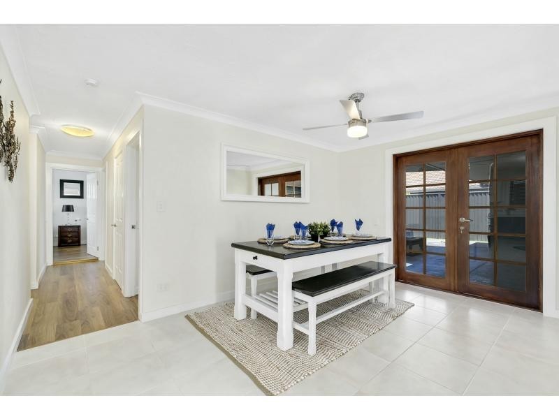 16 Pipit Parade, Burleigh Waters QLD 4220