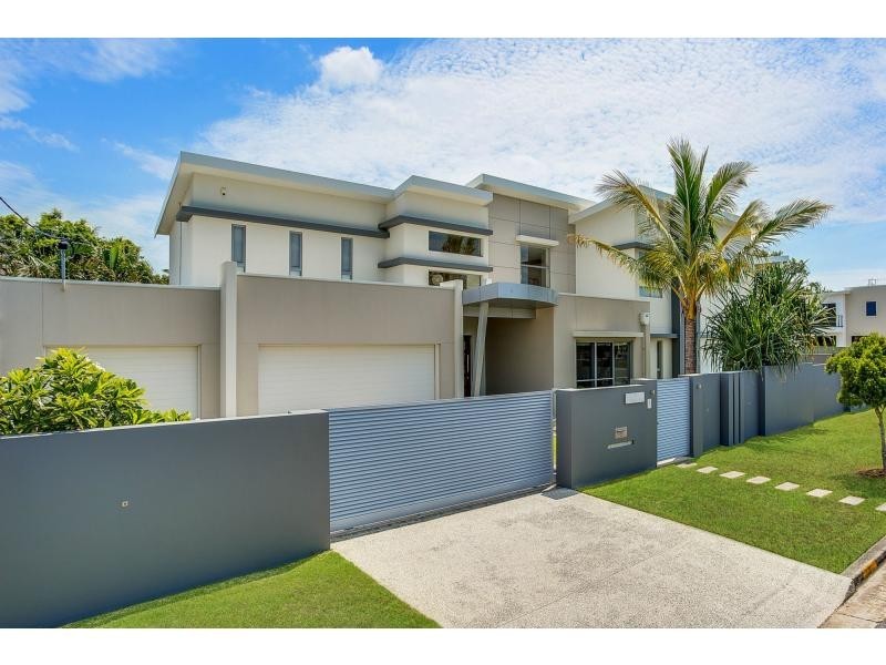 2 Lemana Lane, Burleigh Heads QLD 4220
