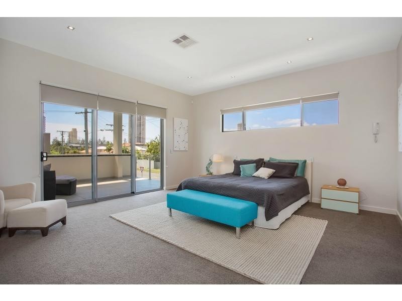 2 Lemana Lane, Burleigh Heads QLD 4220