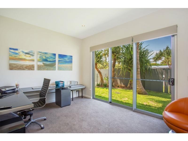 2 Lemana Lane, Burleigh Heads QLD 4220