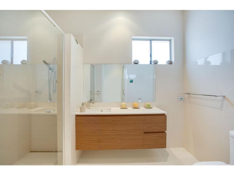 2 Lemana Lane, Burleigh Heads QLD 4220