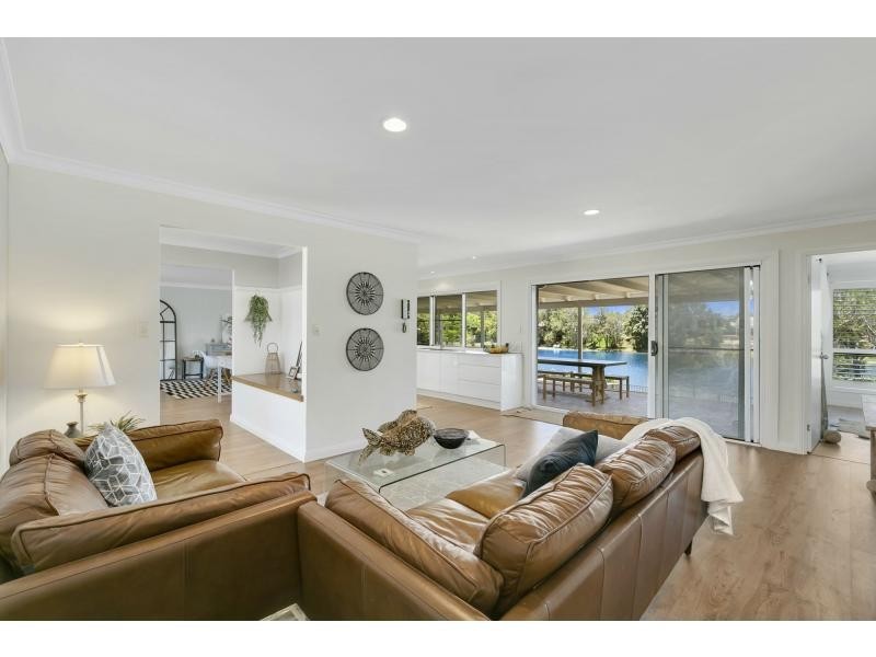 58 Dunlin Drive, Burleigh Waters QLD 4220