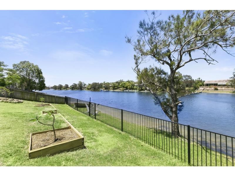 58 Dunlin Drive, Burleigh Waters QLD 4220