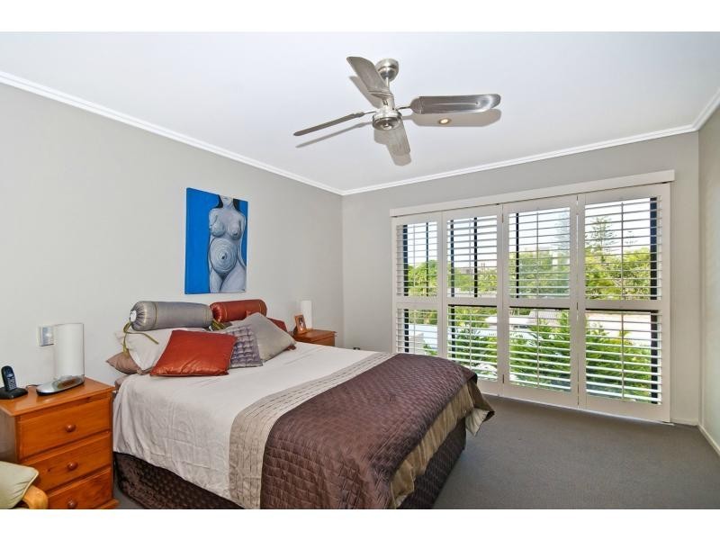 2/15-17 Twenty Second Avenue, Palm Beach QLD 4221