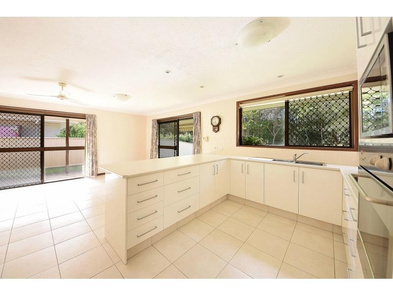 160 Acanthus Avenue, Burleigh Waters QLD 4220