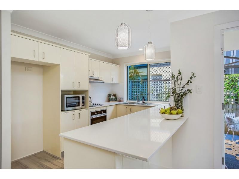 1/42 Nobby Parade, Miami QLD 4220