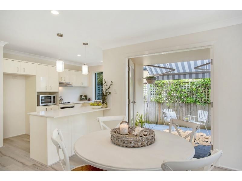 1/42 Nobby Parade, Miami QLD 4220