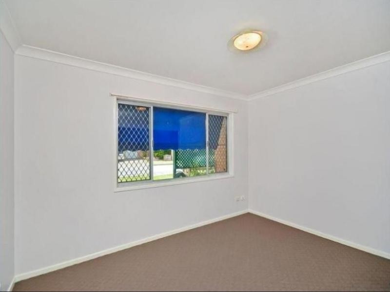 1/3 Parnki Parade, Palm Beach QLD 4221