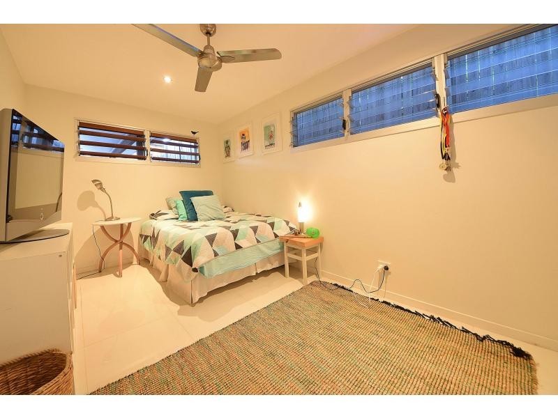 67 Rutledge Street, Coolangatta QLD 4225
