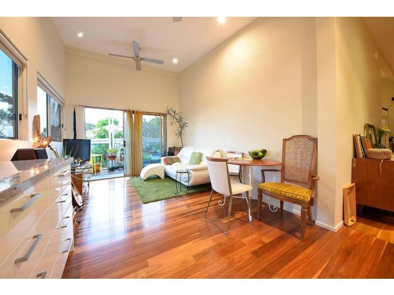 67 Rutledge Street, Coolangatta QLD 4225