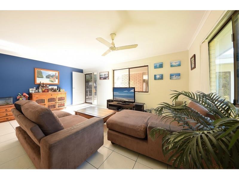 4 Barwon Street, Burleigh Waters QLD 4220