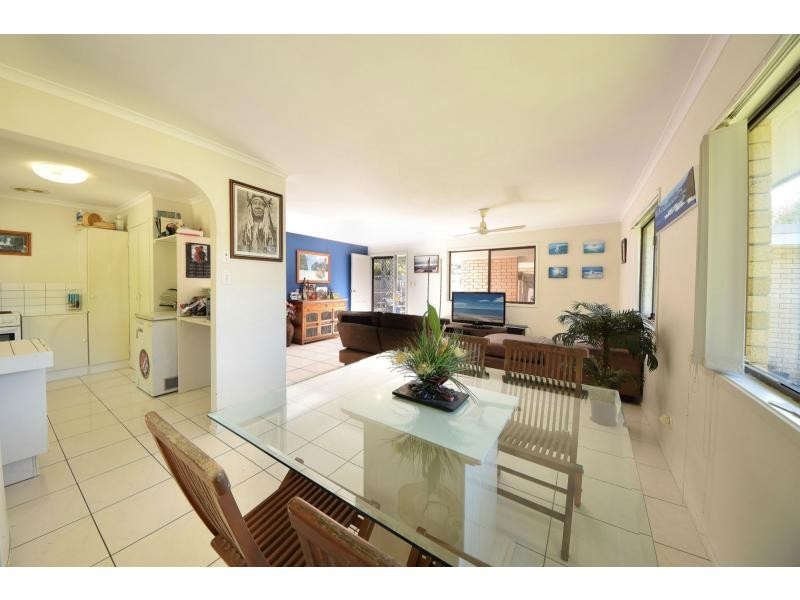 4 Barwon Street, Burleigh Waters QLD 4220
