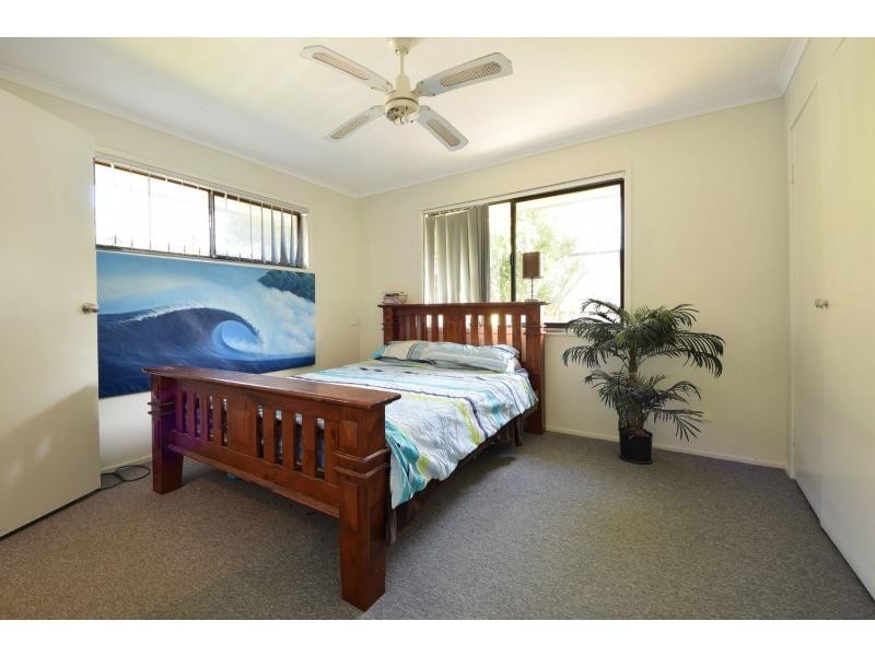 4 Barwon Street, Burleigh Waters QLD 4220