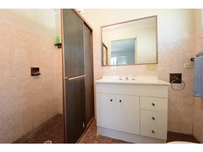 4 Barwon Street, Burleigh Waters QLD 4220