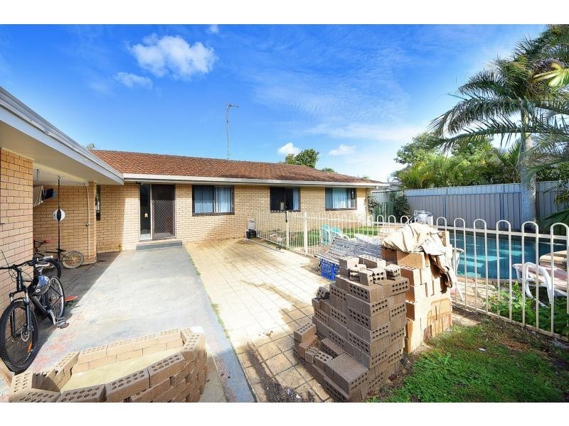 4 Barwon Street, Burleigh Waters QLD 4220