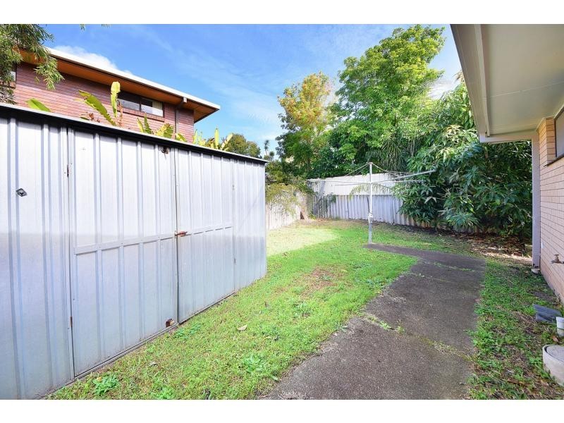 4 Barwon Street, Burleigh Waters QLD 4220