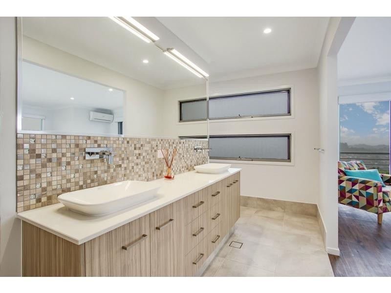 6 Chloe Court, Burleigh Heads QLD 4220