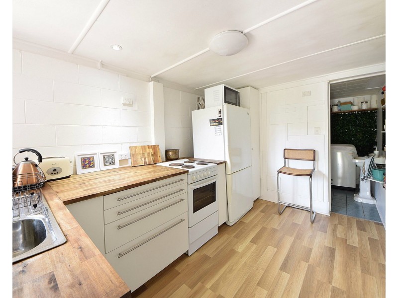 38 George Street East, Burleigh Heads QLD 4220