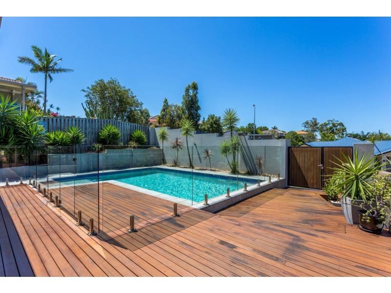 77 Angelica Street, Elanora QLD 4221