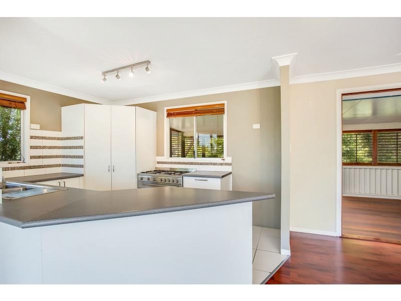 77 Angelica Street, Elanora QLD 4221