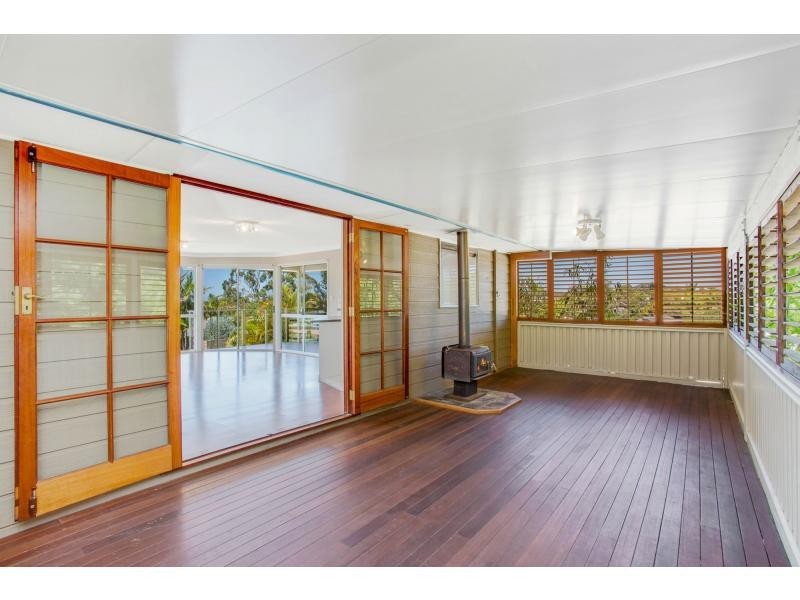 77 Angelica Street, Elanora QLD 4221