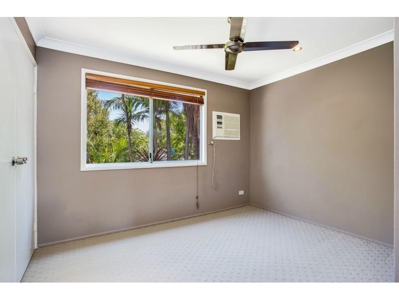 77 Angelica Street, Elanora QLD 4221