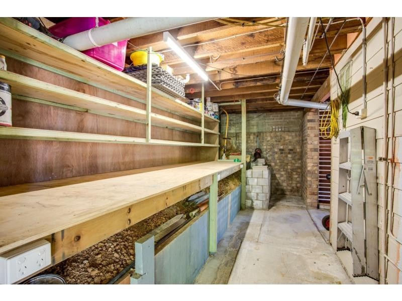 77 Angelica Street, Elanora QLD 4221