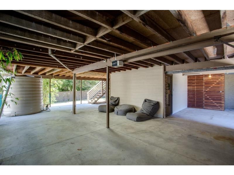 77 Angelica Street, Elanora QLD 4221