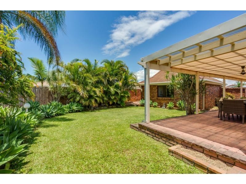 16 Cuckoo Crescent, Burleigh Waters QLD 4220