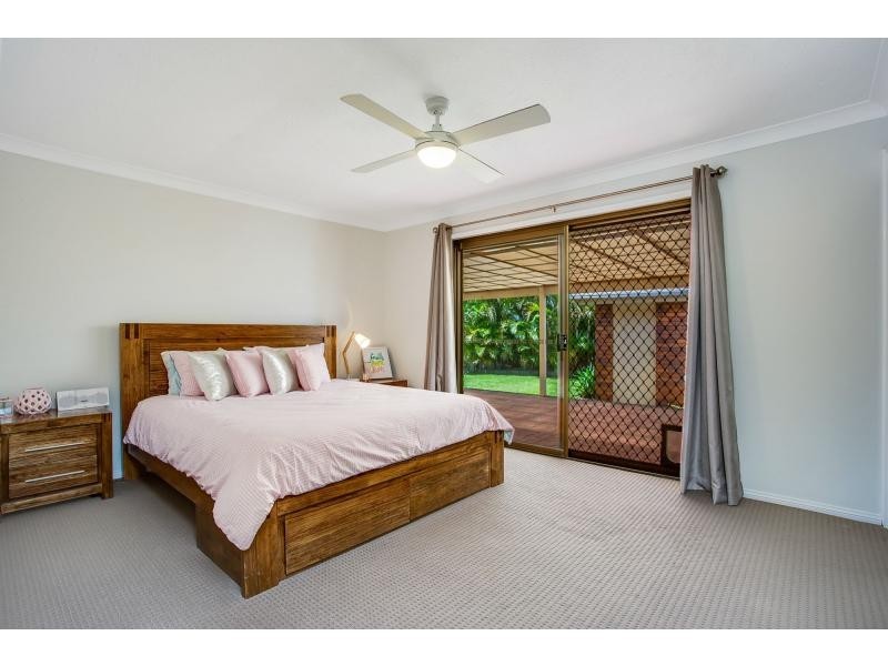 16 Cuckoo Crescent, Burleigh Waters QLD 4220