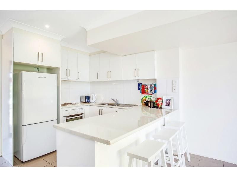 6/5 Galeen Drive, Burleigh Waters QLD 4220