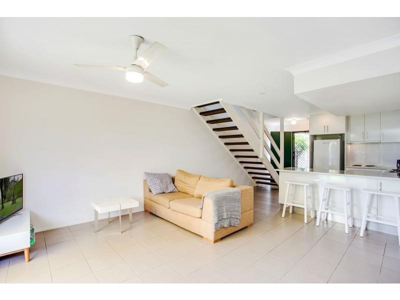 6/5 Galeen Drive, Burleigh Waters QLD 4220