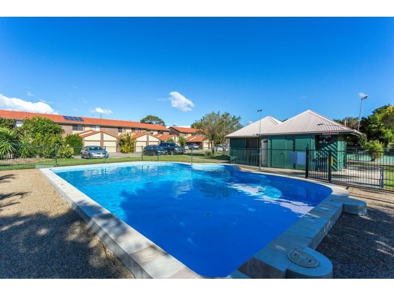 6/5 Galeen Drive, Burleigh Waters QLD 4220