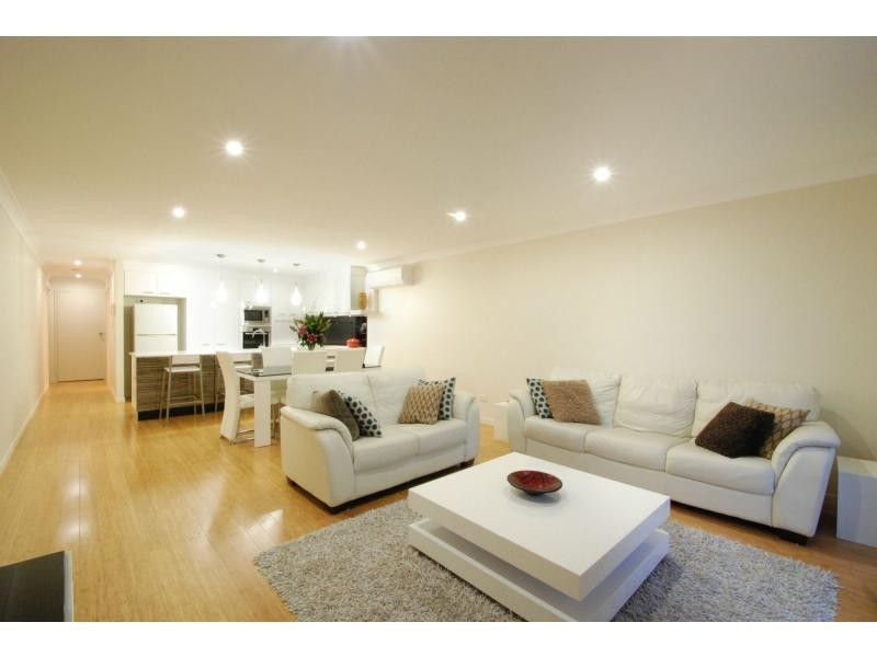 10/5 Australia Avenue, Broadbeach QLD 4218