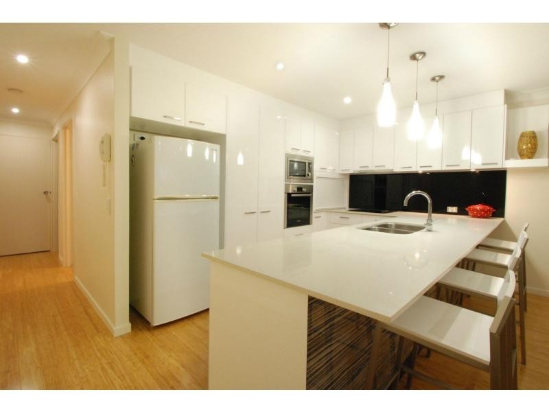 10/5 Australia Avenue, Broadbeach QLD 4218