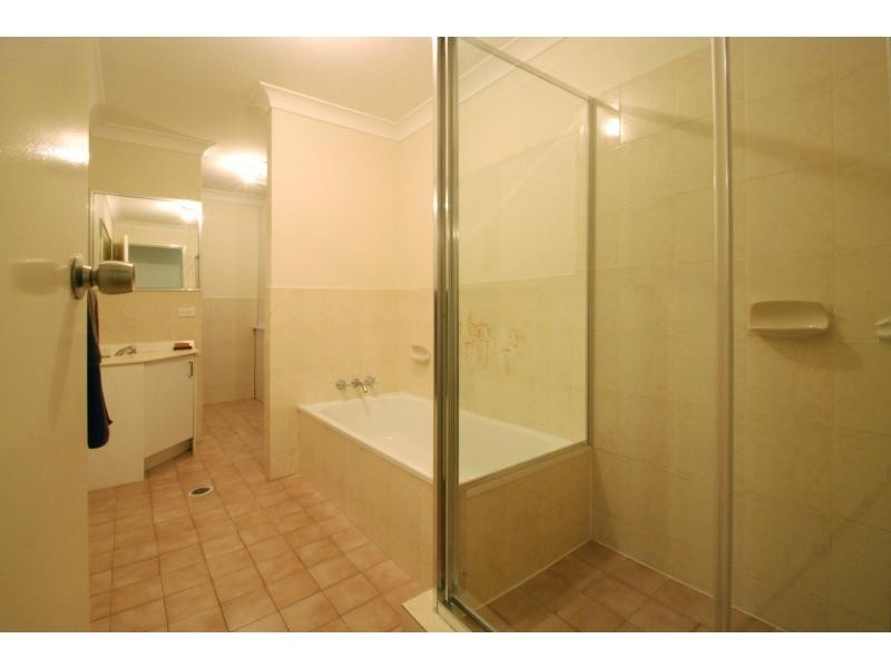 10/5 Australia Avenue, Broadbeach QLD 4218