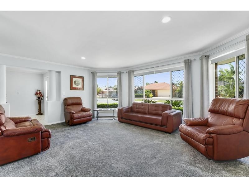 11 Gannet Street, Burleigh Waters QLD 4220