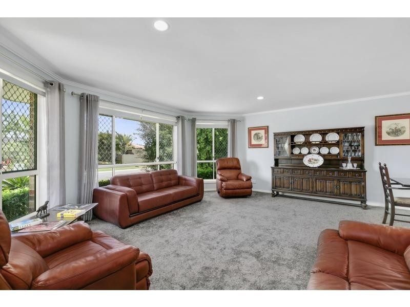 11 Gannet Street, Burleigh Waters QLD 4220