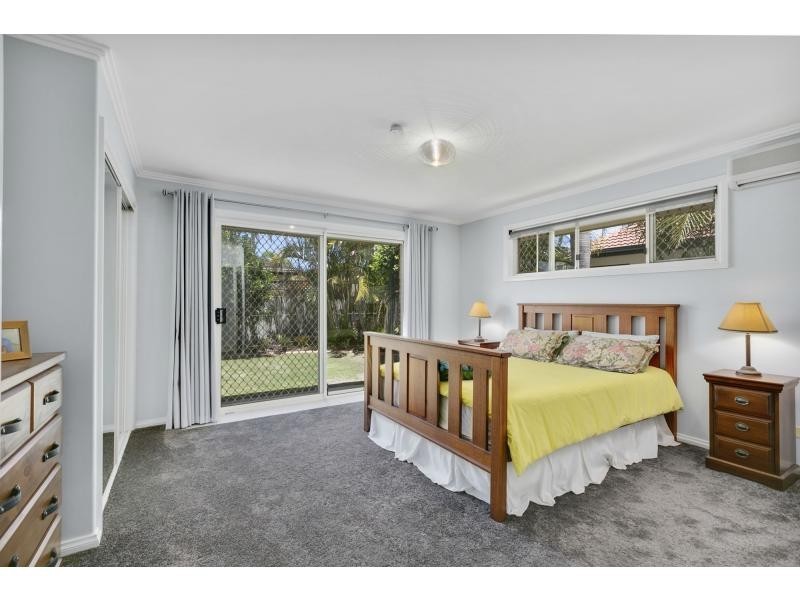 11 Gannet Street, Burleigh Waters QLD 4220